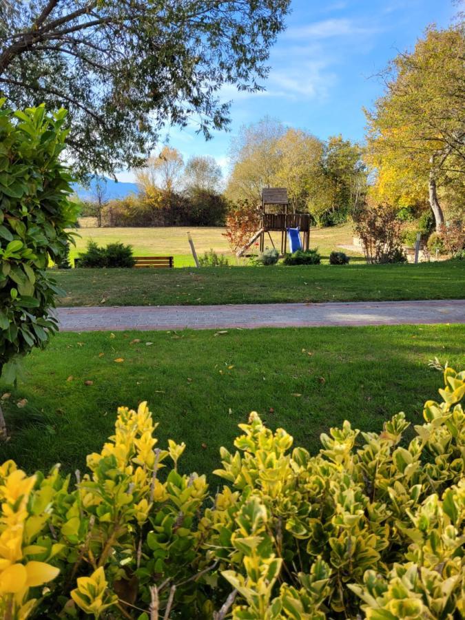 Guesthouse Green Fields Garmen Exterior foto
