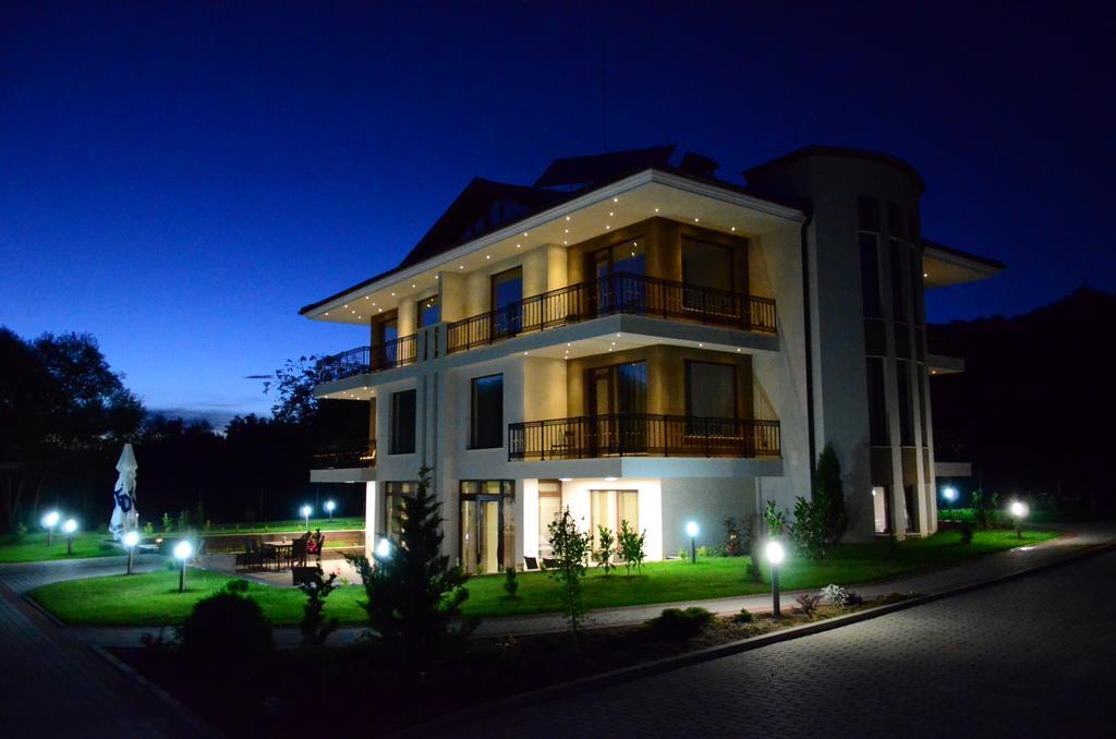 Guesthouse Green Fields Garmen Exterior foto